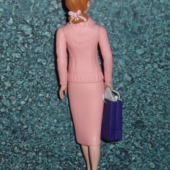 Hallmark Shopping Barbie Christmas Ornament by Hallmark Keepsakes With Box GIFT! - Picture 3 of 4